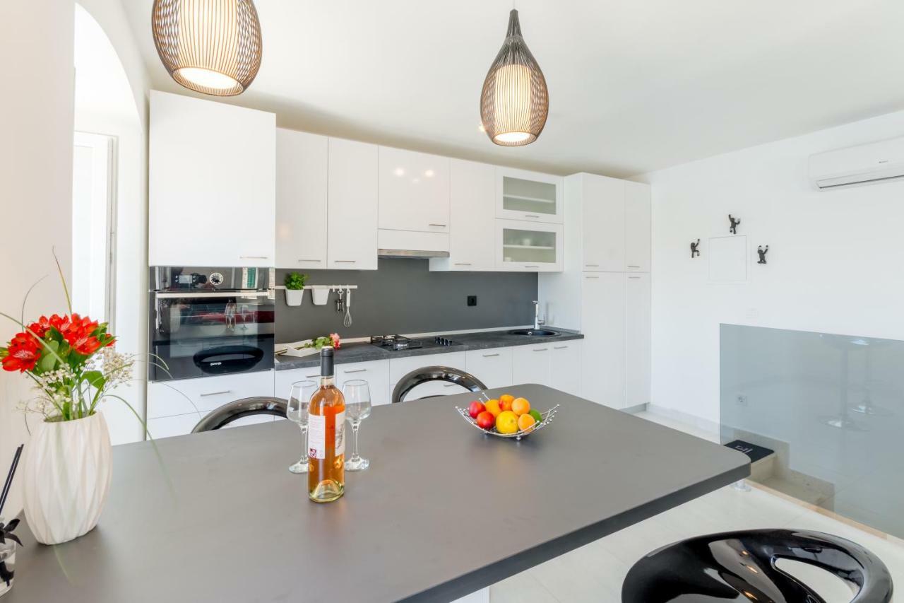 Apartment Barbara Supetar Buitenkant foto