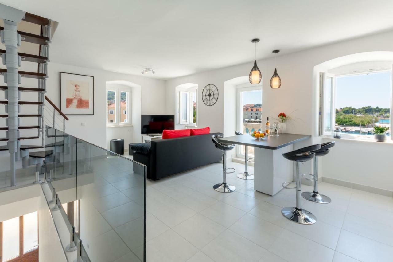 Apartment Barbara Supetar Buitenkant foto
